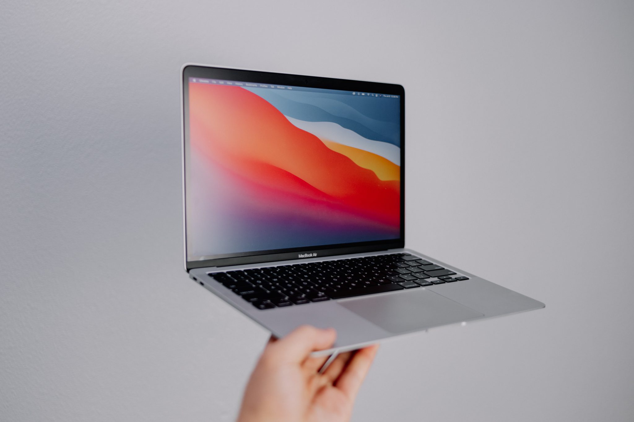 buying a refurbished macbook air